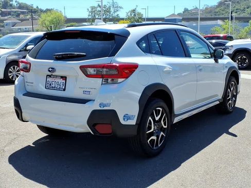 Used 2020 Subaru Crosstrek Hybrid w/ Moonroof Package w/Navigation AWD/4WD image 4