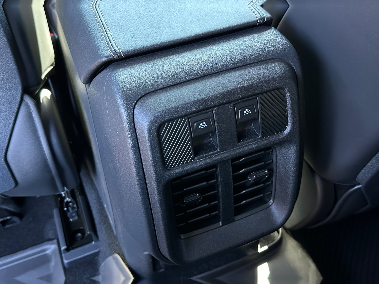 Used 2026 Ford Bronco Raptor AWD/4WD image 27