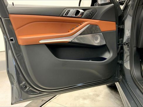 Used 2025 BMW X5 M60i w/ Executive Package image 24