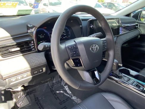 Used 2026 Toyota Camry XLE image 19