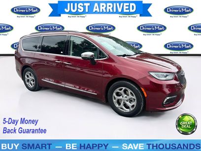 Used 2023 Chrysler Pacifica Limited