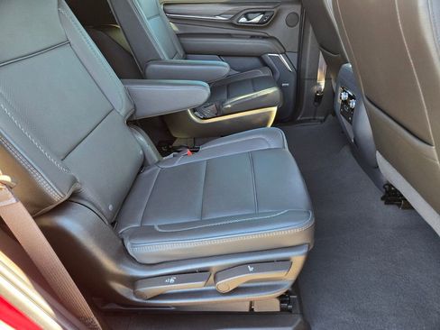 Used 2024 GMC Yukon Denali image 17