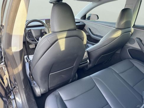 Used 2025 Tesla Model 3 Long Range image 18