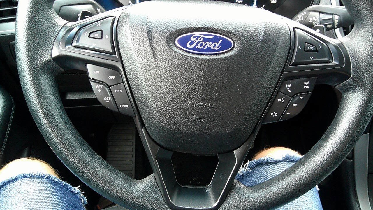 Used 2016 Ford Edge SE AWD/4WD image 28