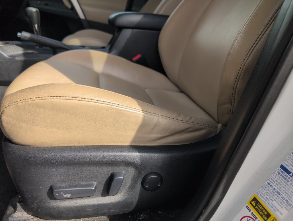 Used 2014 Toyota RAV4 Limited AWD/4WD image 13