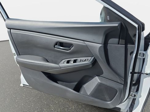 Certified 2025 Nissan Sentra S image 25