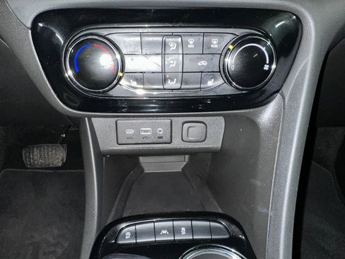 Certified 2023 Buick Encore GX Preferred w/ Cold Weather Comfort Package image 12