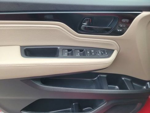 Used 2024 Honda Odyssey Touring image 19