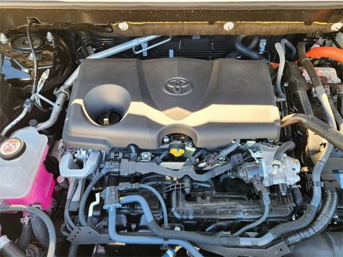 Used 2025 Toyota RAV4 XLE Premium image 22