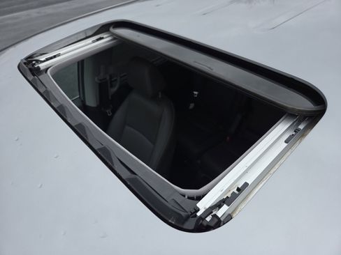 Certified 2024 Honda Odyssey EX-L image 4