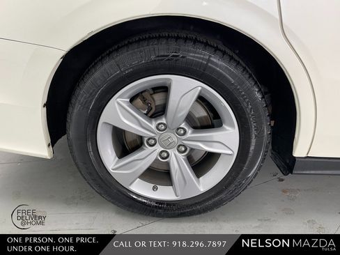 Used 2019 Honda Odyssey EX-L image 13