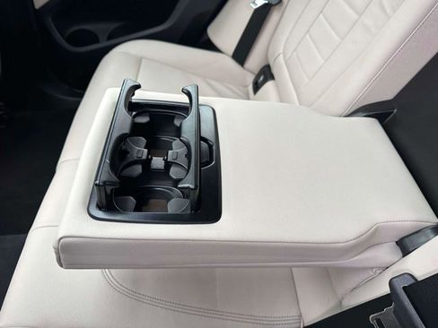 Used 2023 BMW X4 xDrive30i w/ M Sport Package image 11