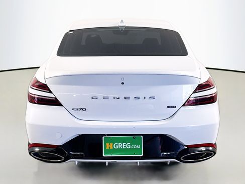 Used 2022 Genesis G70 3.3T image 8