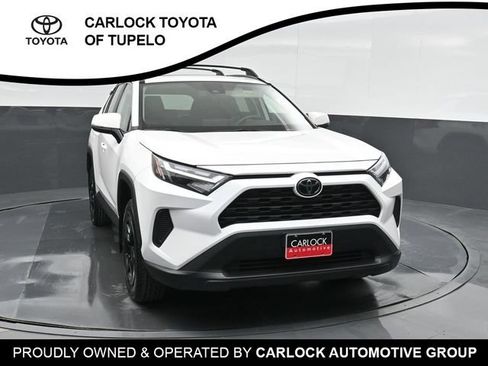 Used 2025 Toyota RAV4 XLE w/ Convenience Package FWD image 7