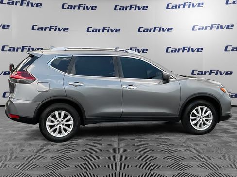 Used 2018 Nissan Rogue SV w/ Sun & Sound Touring Package AWD/4WD image 7