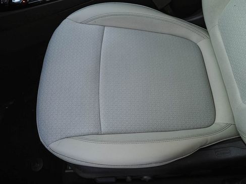Certified 2023 Buick Encore GX Select AWD/4WD image 24