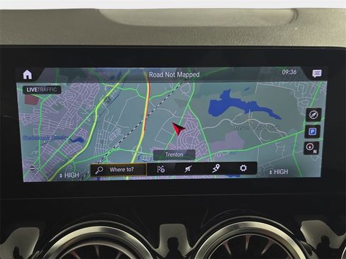 Used 2023 Mercedes-Benz GLA 45 AMG 4MATIC image 25