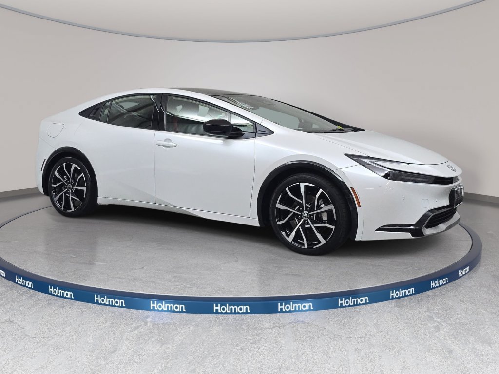 Used 2023 Toyota Prius Prime FWD image 4