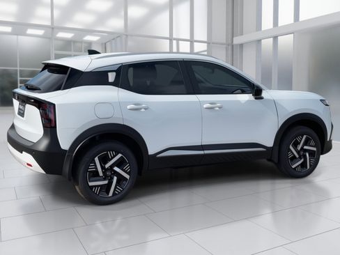 New 2026 Nissan Kicks SV w/ SV Premium Package image 6