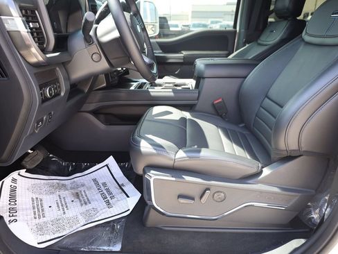 Used 2026 Ford F450 Platinum w/ FX4 Off-Road Package AWD/4WD image 11