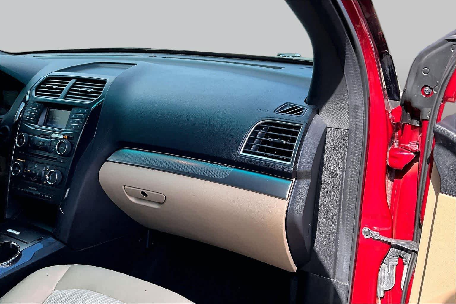 Used 2016 Ford Explorer FWD image 19