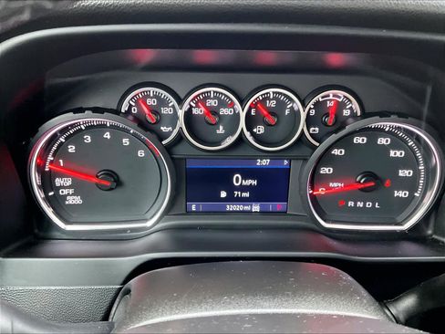 Used 2022 Chevrolet Silverado 1500 LT image 24