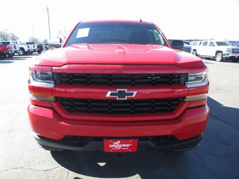 Used 2018 Chevrolet Silverado 1500 Custom image 9