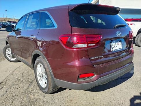 Used 2020 Kia Sorento LX image 3