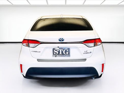 Used 2023 Toyota Corolla LE w/ Carpet Mat Package (TMS) FWD image 5