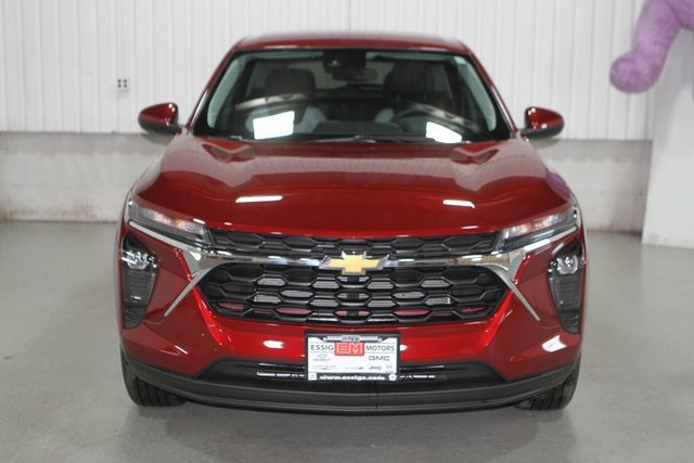 Used 2025 Chevrolet Trax LS w/ LS Convenience Package FWD image 6