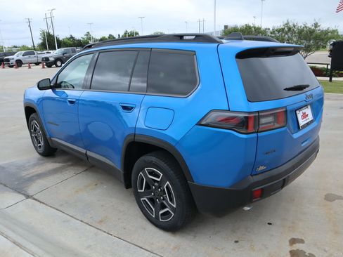 New 2026 Jeep Cherokee Laredo AWD/4WD image 22