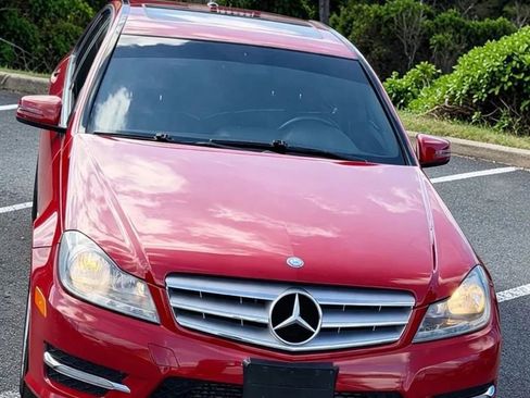Used 2012 Mercedes-Benz C 250 Sedan image 4