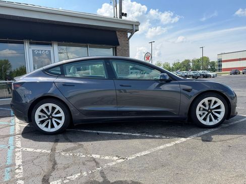 Used 2021 Tesla Model 3 Standard Range Plus RWD image 5