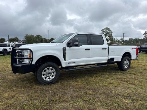 Used 2023 Ford F350 XLT w/ FX4 Off-Road Package image 7
