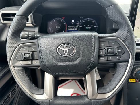 New 2026 Toyota 4Runner TRD Off-Road Premium AWD/4WD image 19