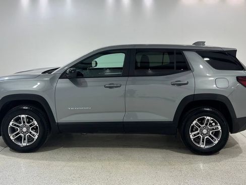 Used 2026 GMC Terrain Elevation FWD image 2