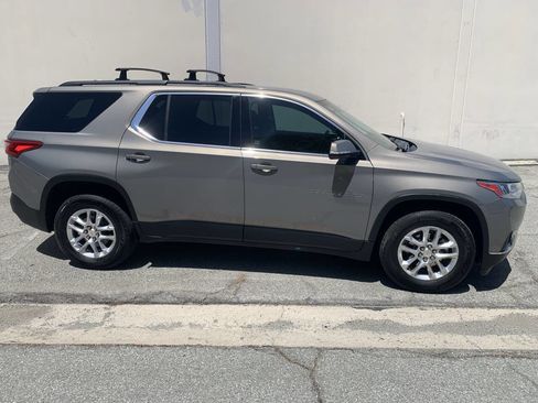 Used 2019 Chevrolet Traverse LT FWD image 9