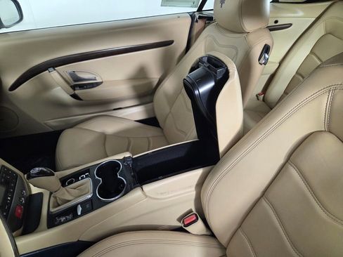 Used 2014 Maserati GranTurismo Convertible RWD image 22
