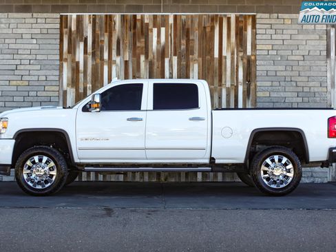 Used 2018 GMC Sierra 2500 Denali w/ Duramax Plus Package image 3