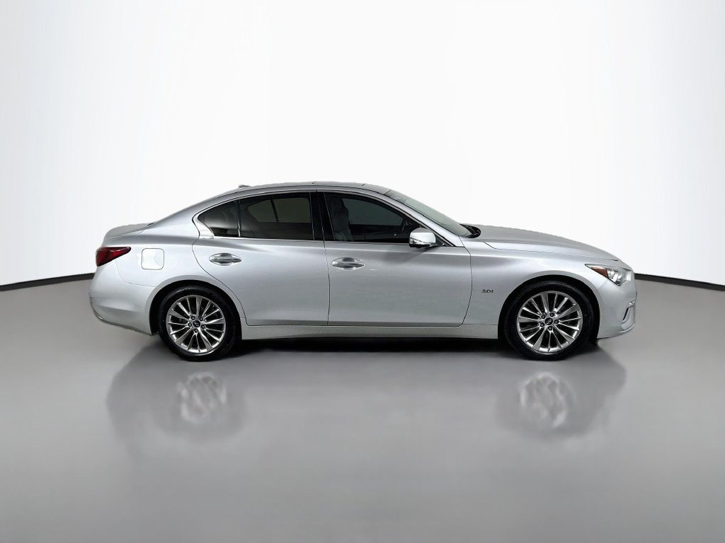 Used 2019 INFINITI Q50 Luxe w/ Essential Package (3.0T Luxe) AWD/4WD image 4