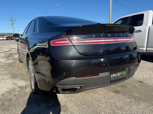 Used 2013 Lincoln MKZ AWD image 3