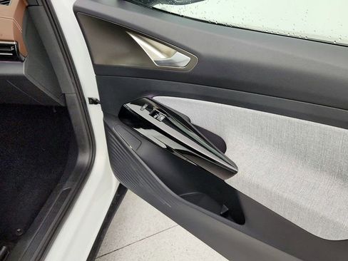 Used 2024 Volkswagen ID.4 2WD image 25