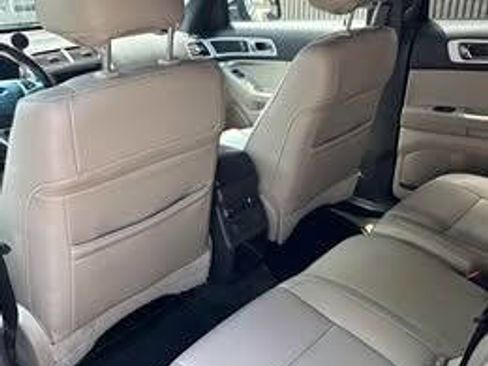 Used 2013 Ford Explorer XLT AWD/4WD image 4