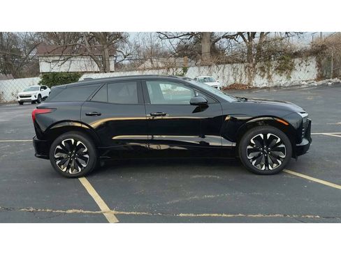 Certified 2025 Chevrolet Blazer EV RS image 9