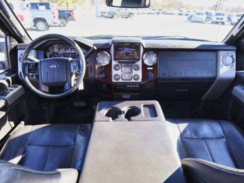 Used 2014 Ford F350 Lariat w/ Lariat Ultimate Package image 18
