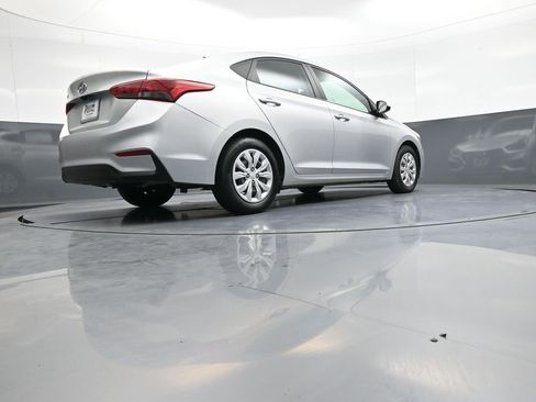 Certified 2021 Hyundai Accent SE FWD image 29