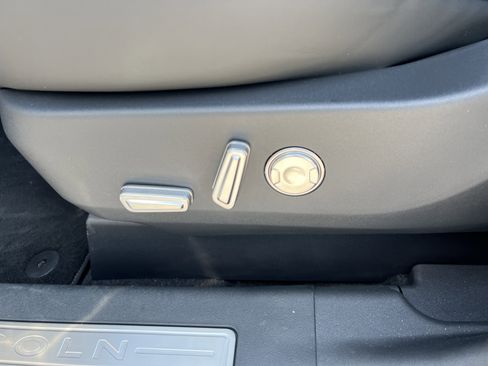 New 2025 Lincoln Nautilus Premier w/ Equipment Group 102A image 25