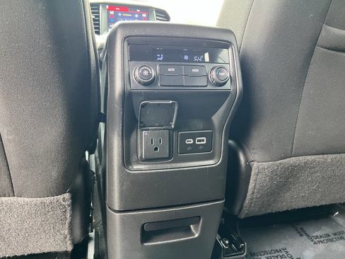 Used 2021 GMC Acadia SLE w/ Driver Convenience Package image 28