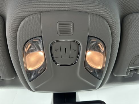 Used 2018 Jeep Compass Latitude w/ Popular Equipment Group image 29