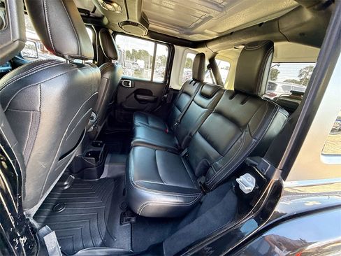 Used 2021 Jeep Wrangler Unlimited Sport image 27